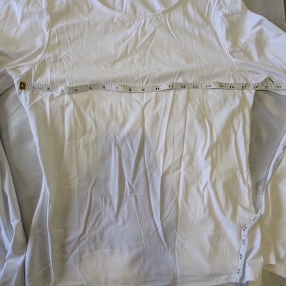 Women's Long sleeve, Round Neck, White Shirt. Size XL. WHIFAN. New. - Picture 8 of 8